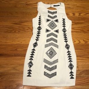 WHITE DRESS WITH BLACK SEQUINS